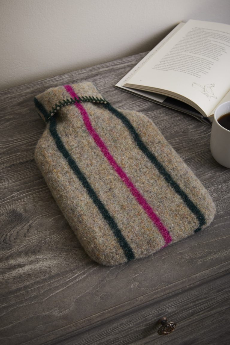 Kruikenzak gestreept grijs gerecyclede wol Bellebien